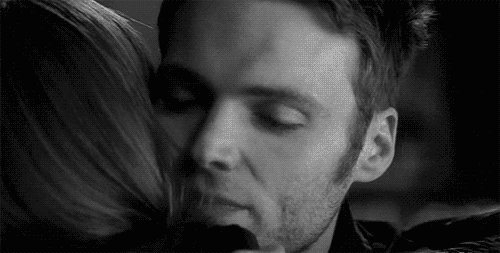 tumblr_lk35ua0dIS1qzq8p5o1_500.gif