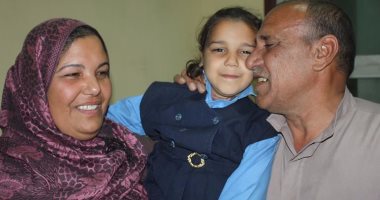 طبيب يعيد طفلة مخطوفة لاهلها بكفر الشيخ طبيب يعيد طفلة مخطوفة لاهلها بكفر الشيخ