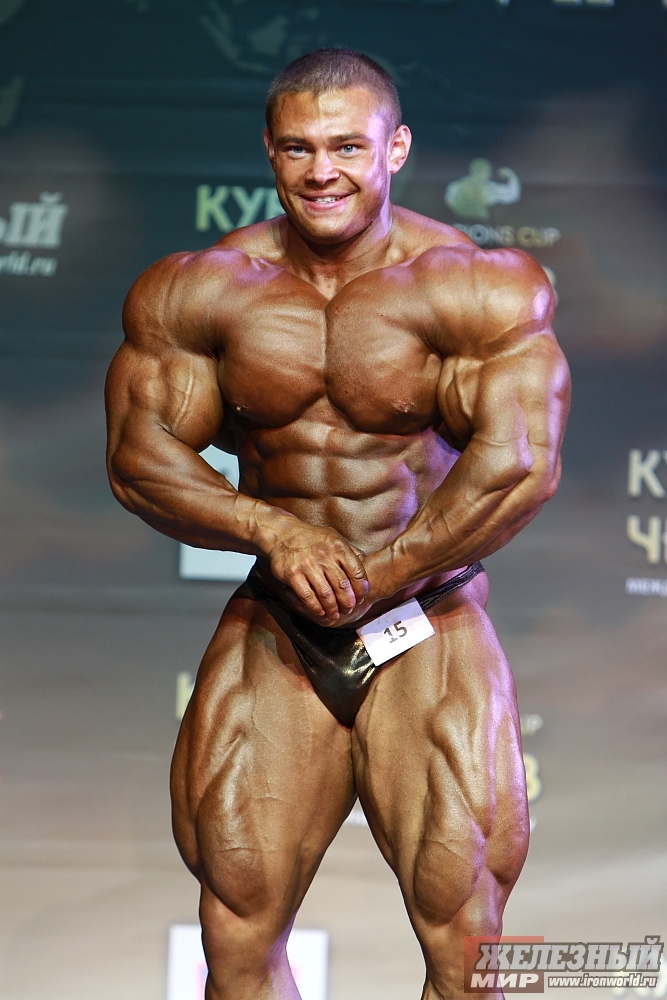 Культурист Алексей Лесуков
