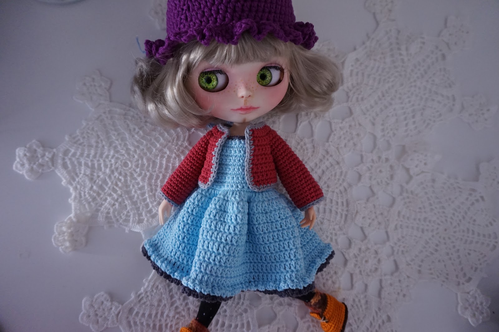 Blythe doll jacket crochet pattern