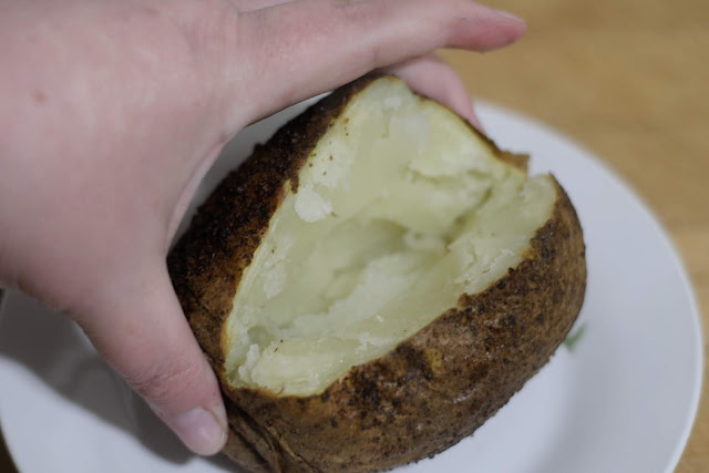How to Make Restaurant Style Baked Potatoes Recipe - The Kitchen Wife