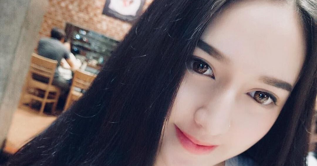 Ngintip Papa Dan Mama Yang Sedang Bercumbu - Cerita Dewasa 18++