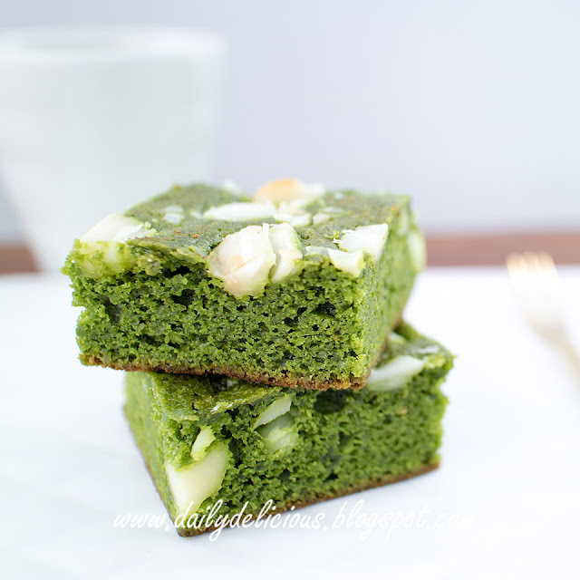 dailydelicious White chocolate Green tea Brownies
