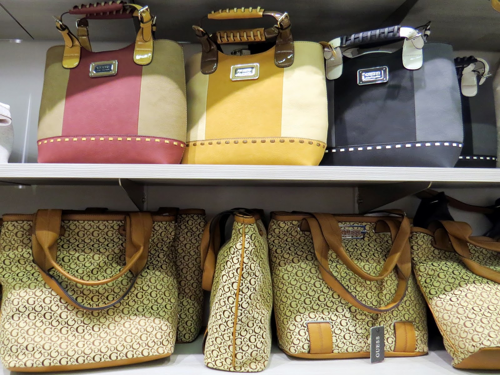 Photo Review Toronto Premium Outlets in Halton Hills