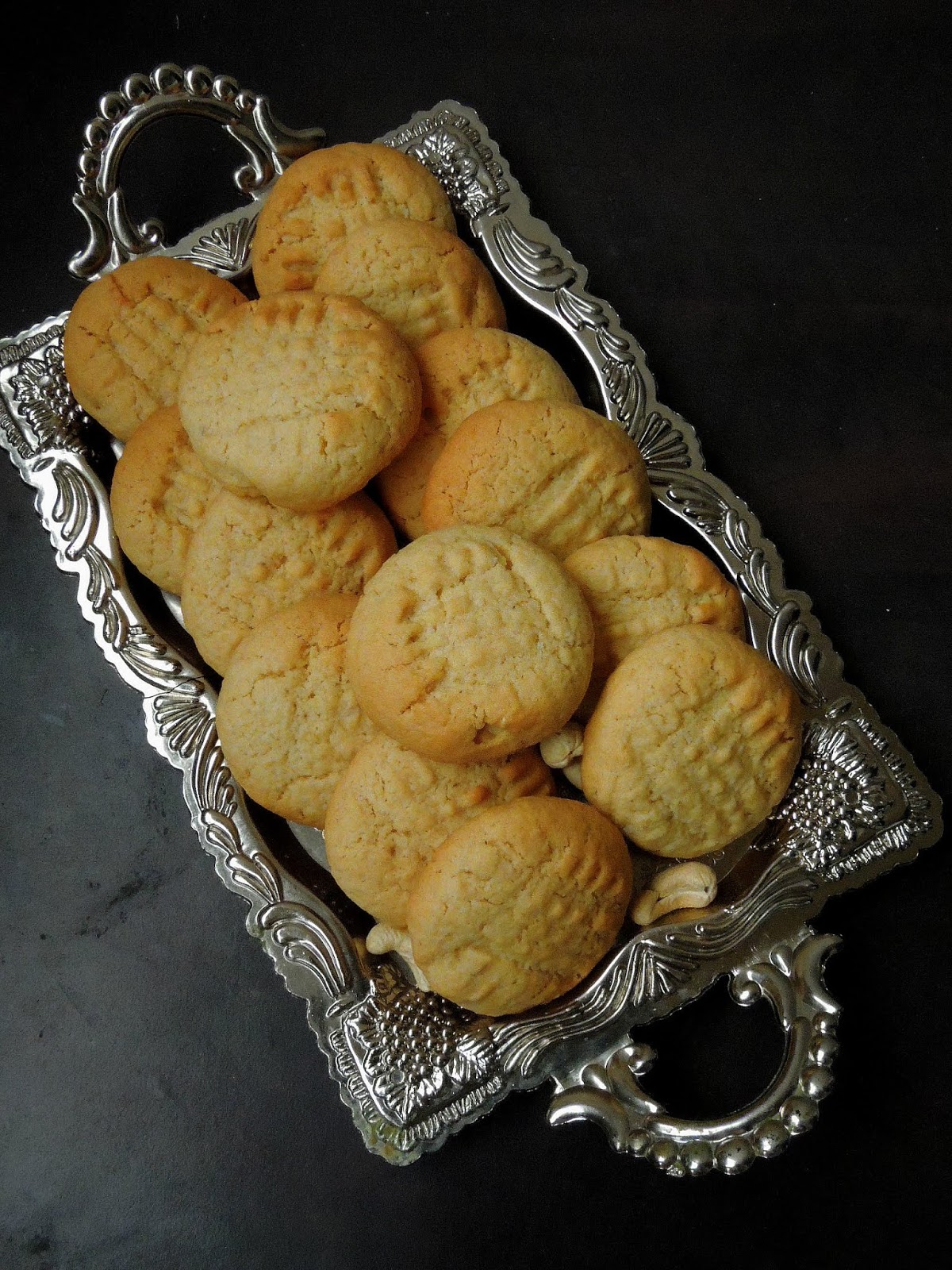 Priya's Versatile Recipes Eggless Coconut & Cashew Cookies
