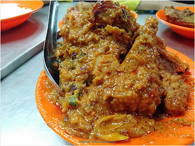 ayam masak apa ntah aku lupa daaa....tapi sedap