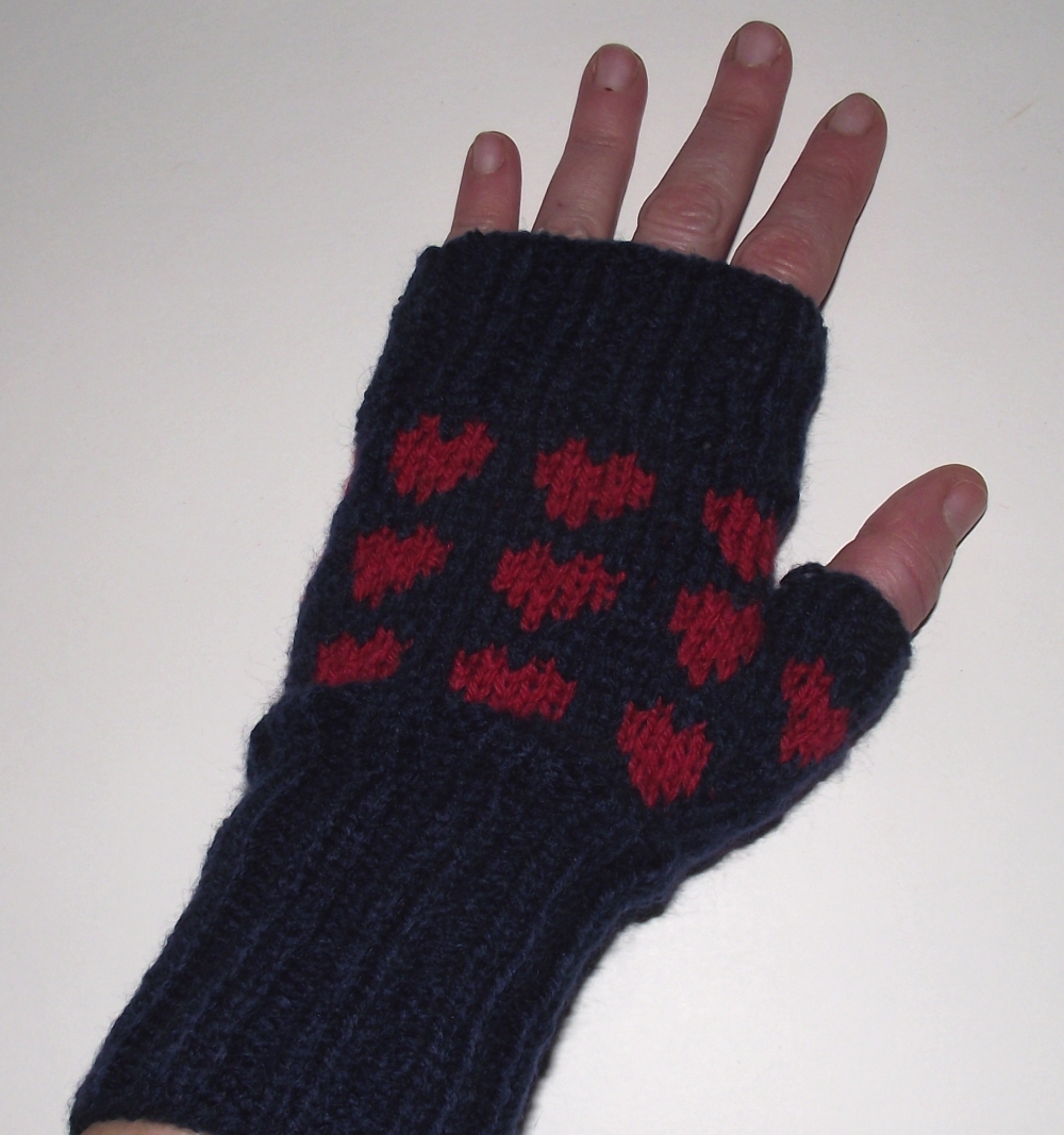 The Nutty Knitter's blog Fingerless gloves for Valentines