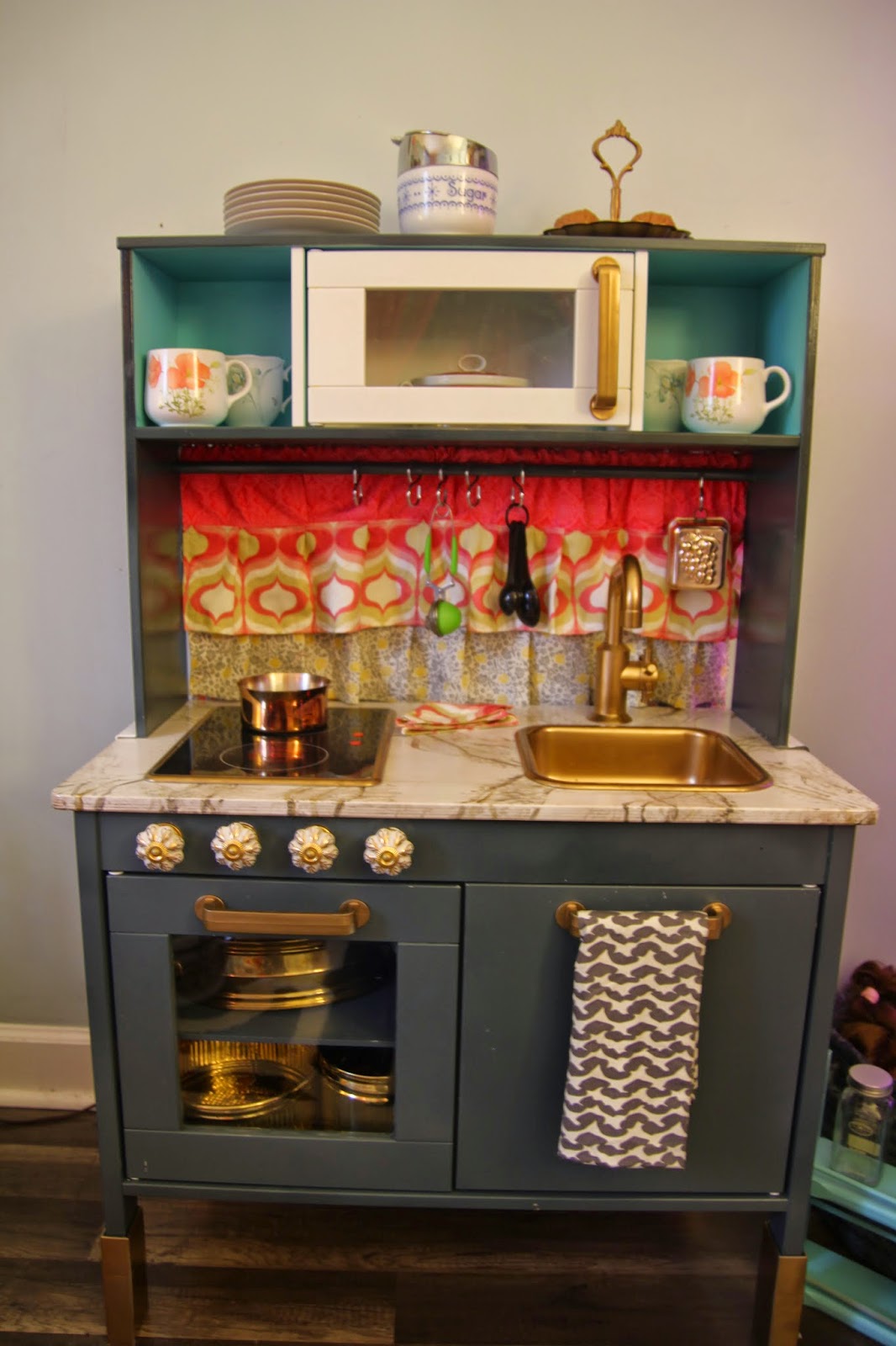 PeaHen Pad Ikea Play Kitchen reimagined