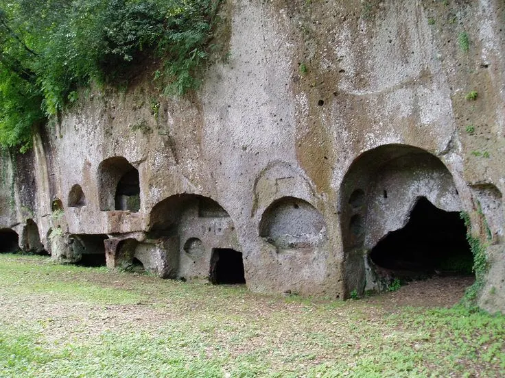Etruscan Necropolis, Orvieto
