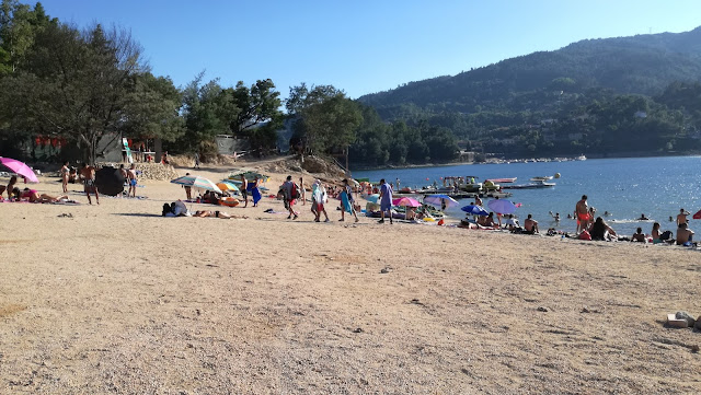 Zona de Areal da Praia do Rio Caldo