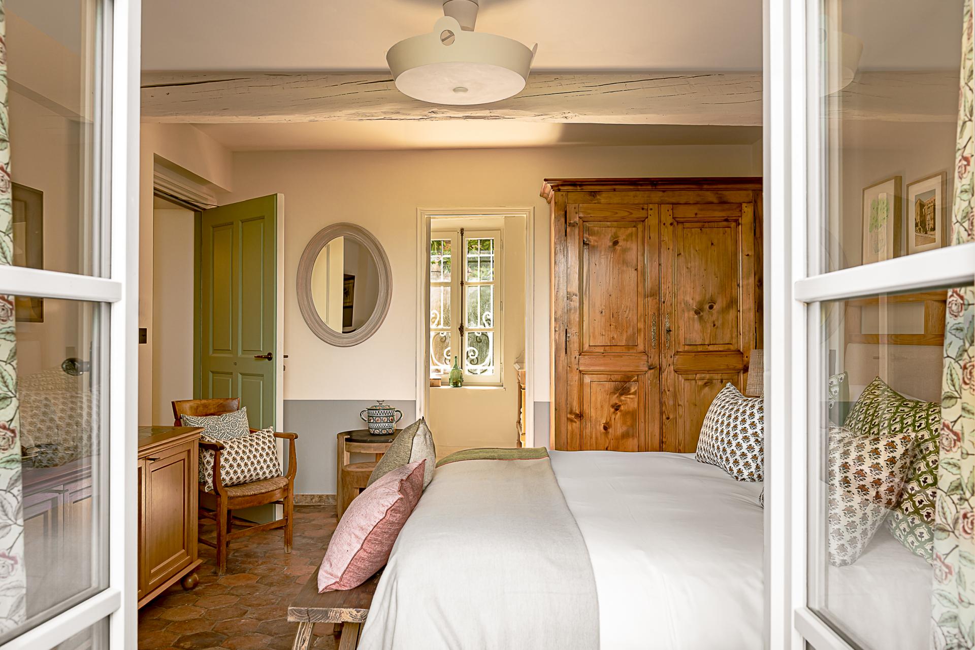 ������� ������ ������ ������ hotel-crillon-le-bra