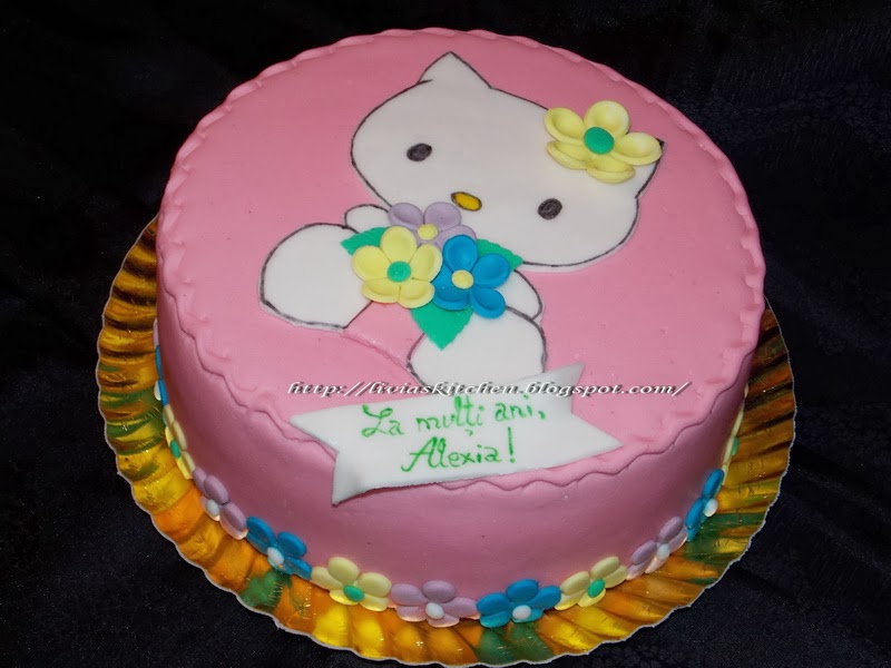 Tort Hello Kitty cu flori