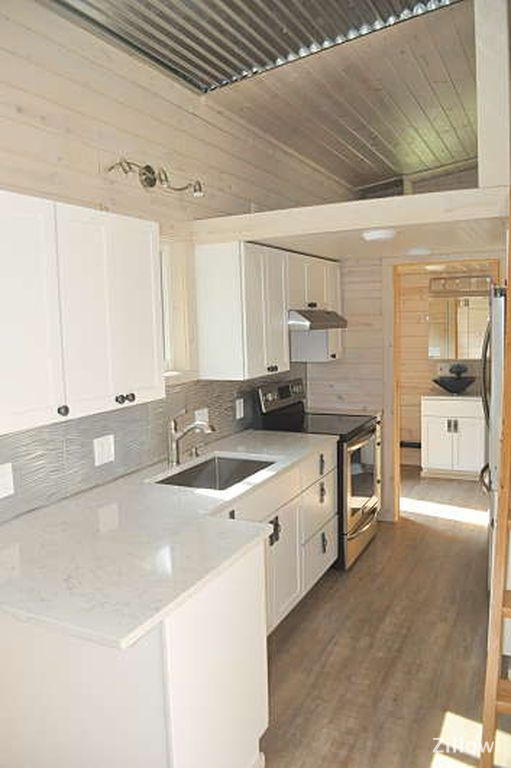 Sandpoint Tiny House (261 Sq Ft) [ TINY HOUSE TOWN ]