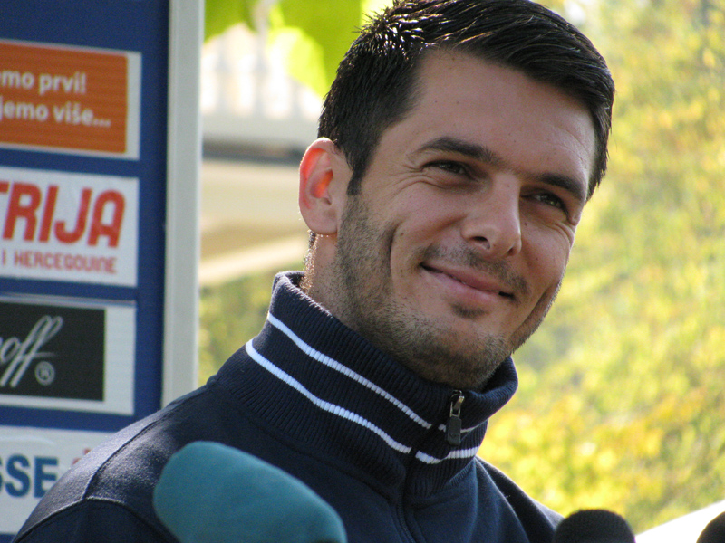 Emir Spahic Gehalt Emir Spahic Gehalt