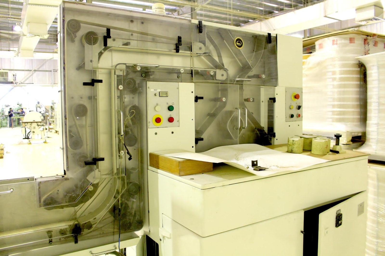 марк сигаретная машина. производственное оборудование. станок для производства сигарет спс-3000. оборудование для табачного производства. станок по набивке сигаретных гильз.