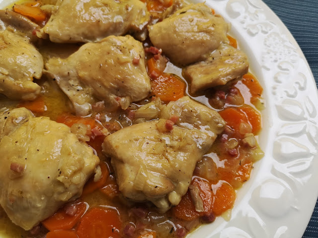 Contramuslos de pollo en salsa