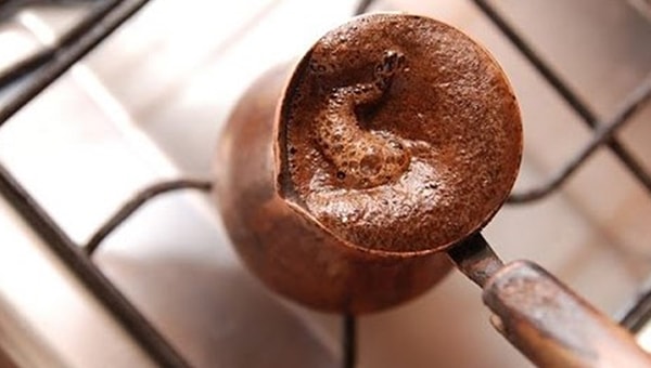 Bol Köpüklü Karamelli Türk Kahvesi Tarifi KAHVEKAFE Kahve