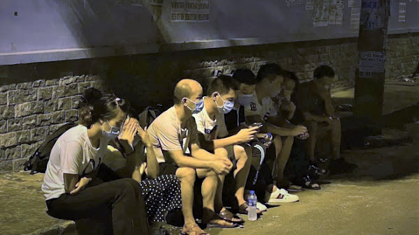 Chủ tịch TP.HCM: Đẩy nhanh tiến độ xét xử người nhập cảnh trái phép