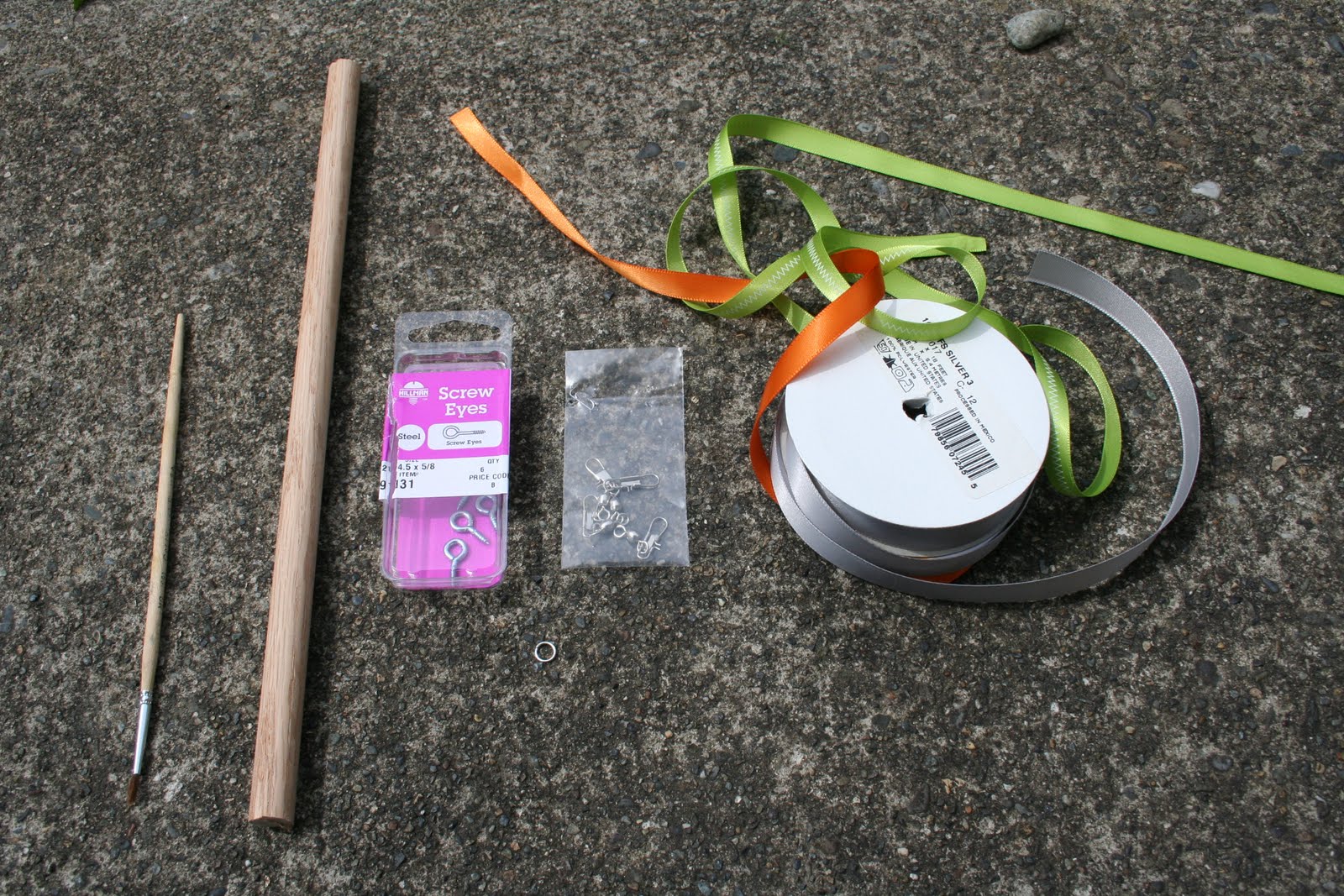 mosie made: Ribbon Sticks