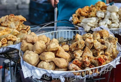 jualan gorengan Inspirasi Usaha Modal 300 Ribu Paling Laris dan Menguntungkan