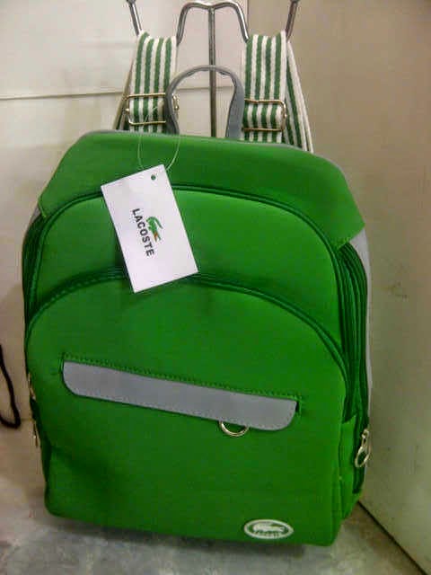 Foto gambar model tas laptop keren rancel wanita warna hijau - Radar