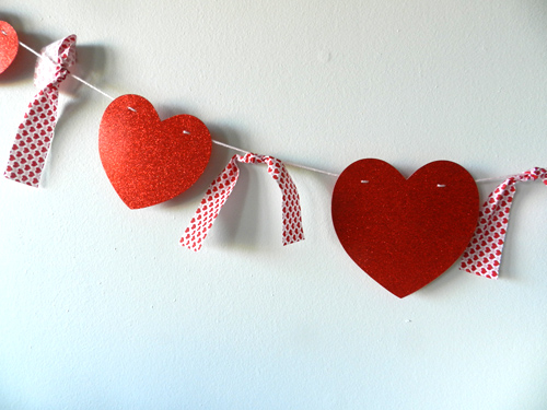 HersandHis: DIY: VALENTINE BANNERS.