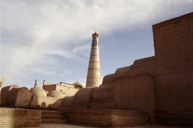 Ouzbékistan, Khiva, minaret Islam Khodja, © L. Gigout, 2012
