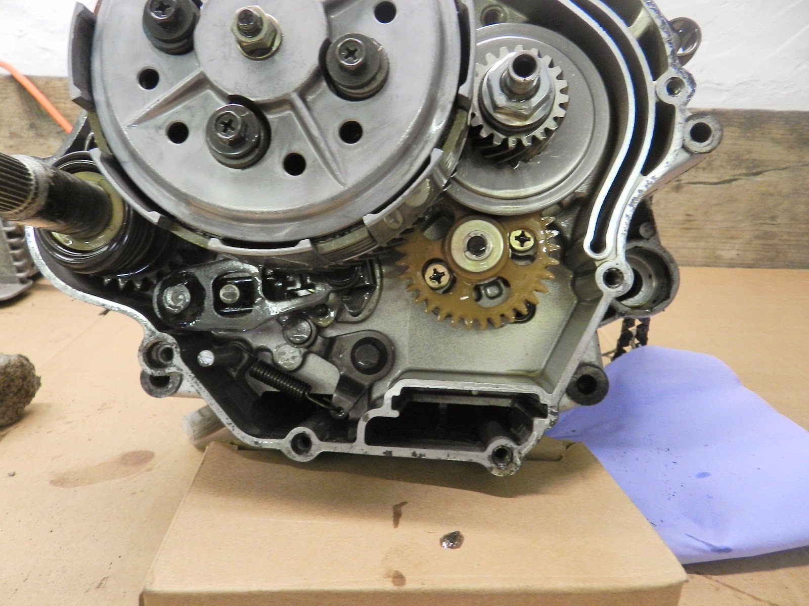 Yamaha YBR 125 Owner Blog : Yamaha YBR 125 Engine clutch side cover