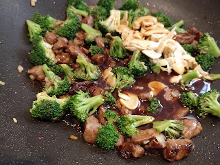 Carne com Brocolis, carne com brocolis doce com travessura, carne com brocolis moda chinesa