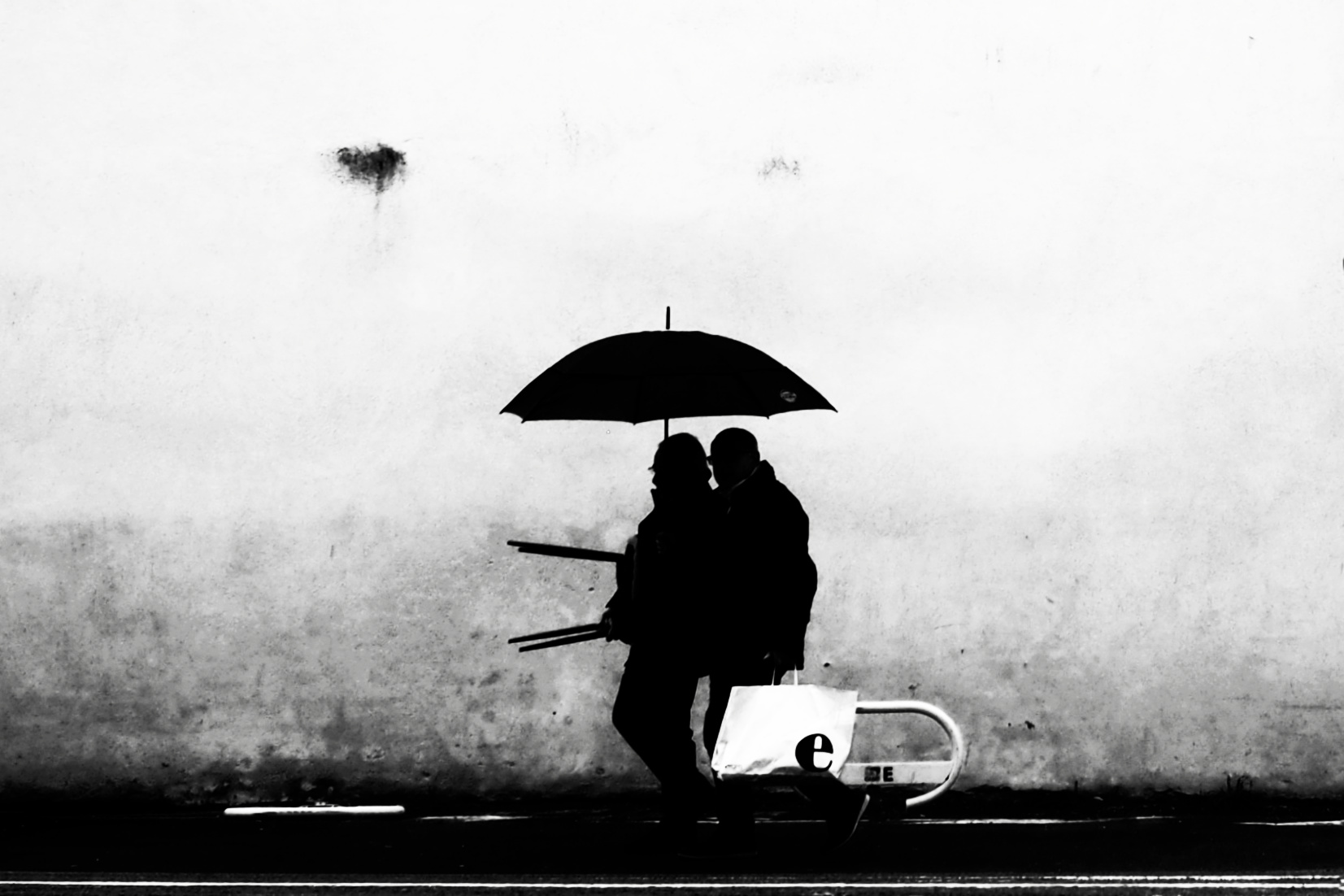 umbrella silhouette | wide image