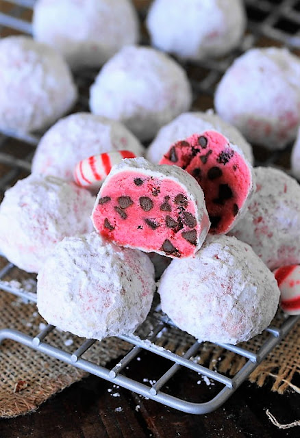 Peppermint Snowball Cookies with Mini Chocolate Chips Image
