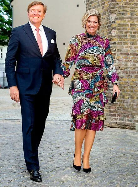 Queen Maxima wore Saloni Isa ruffle dress. Lendelhaus & Historische Saftfabrik Werder in Potsdam, Brandenburg