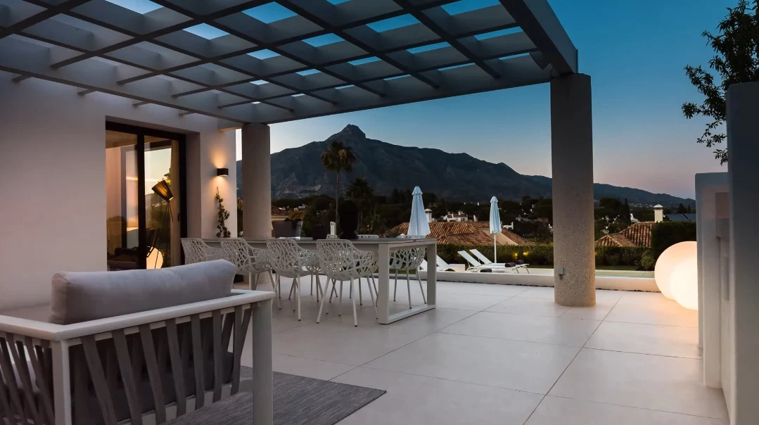 25 Interior Design Photos vs. Villa Olivia Nueva Andalucia Marbella Tour