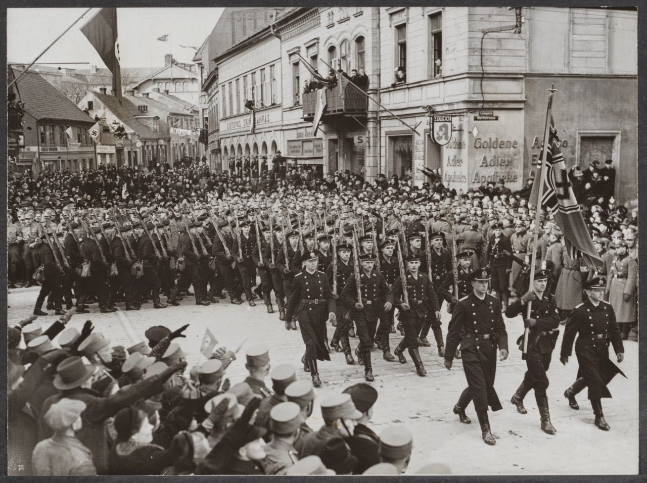 Апрель 1939 года. Немецкий войска в Клайпеде 1939. Литва Мемель 1939. Аннексия Мемеля Германией 1939.