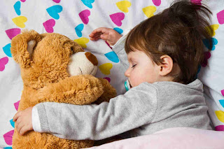 7 tips on how to make your child sleep alone 