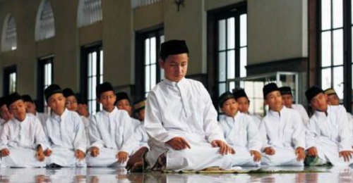 Ini 6 Jenis Suara Atau Perkataan Yang Dapat Membatalkan Shalat