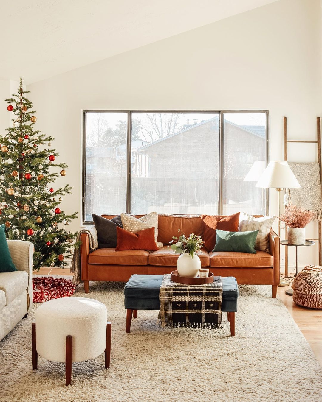 Simple Decor Trends for Living Room Designs and Ideas 2021. MÉLÒDÝ JACÒB