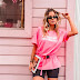 T-shirt Art Needs No Explanation | Rosa Neon - Modelagem Over - In Love