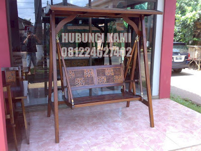 Kursi Ayunan Kayu Jati 2 Dudukan Model Minimalis