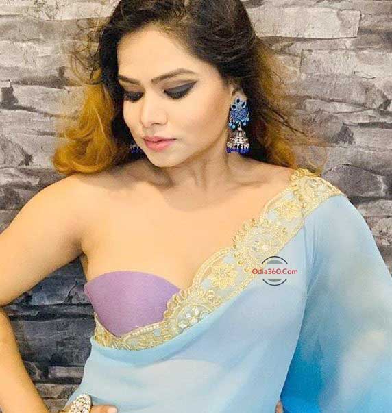 Odia Hot Actress Chhandita Padhi Stunning Hot Photoshoot in Saree Odia Hot Actress Chhandita Padhi Stunning Hot Photoshoot in Saree
