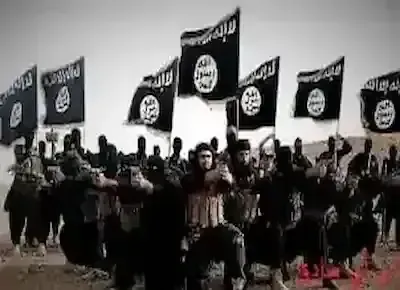 مجموعة من رجال المقاتلين في قوات داعش أو تنظيم الدولة الإسلامية في العراق والشام