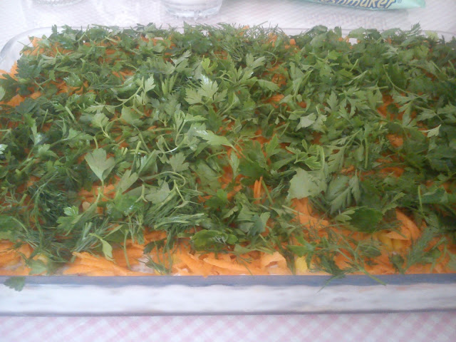 Akissmutfak Közlenmiş Patlıcanlı Etimek Salatası