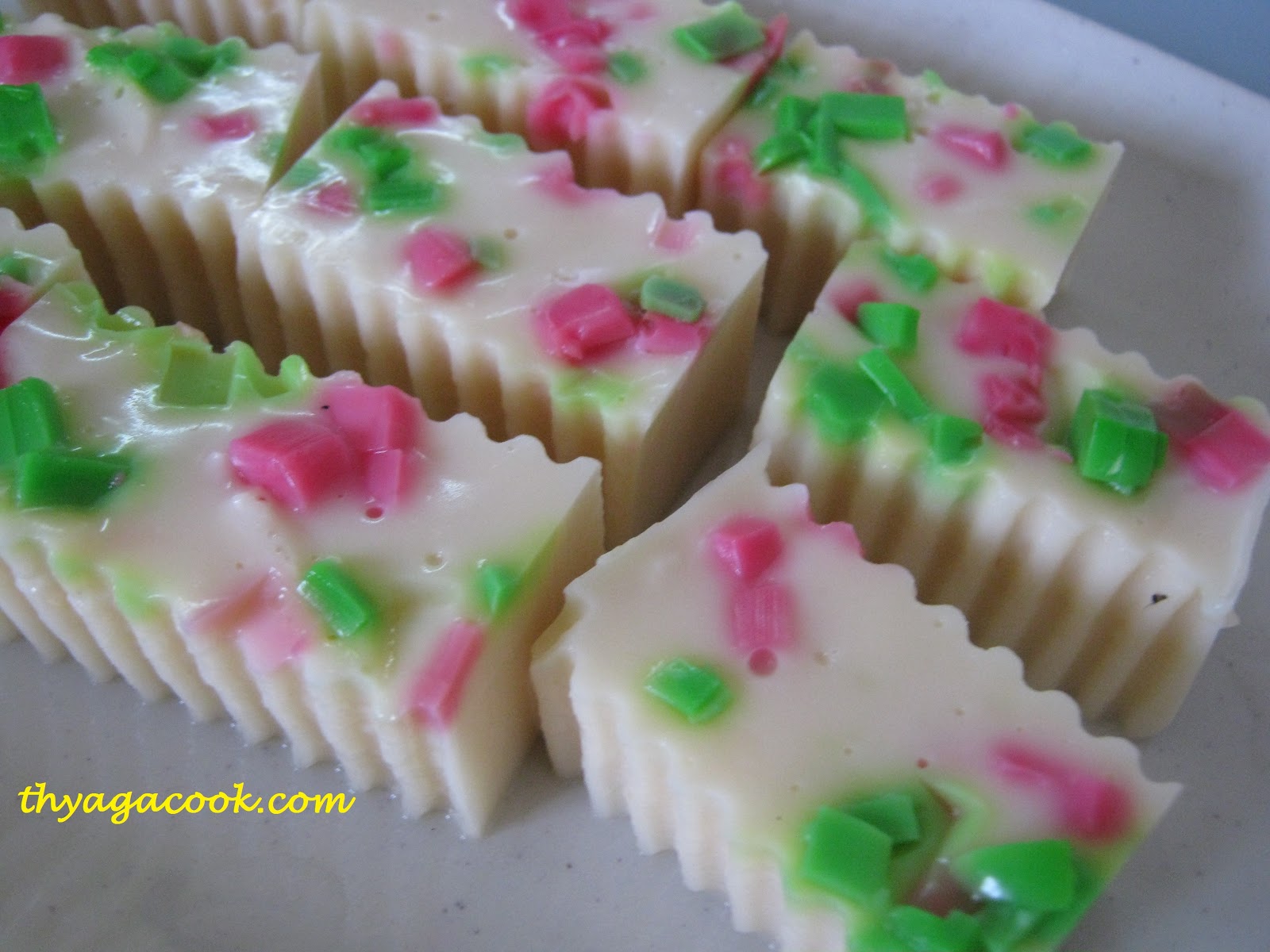 DAUN KARI Masakan Malaysia&hellip;..: AGAR-AGAR SANTAN