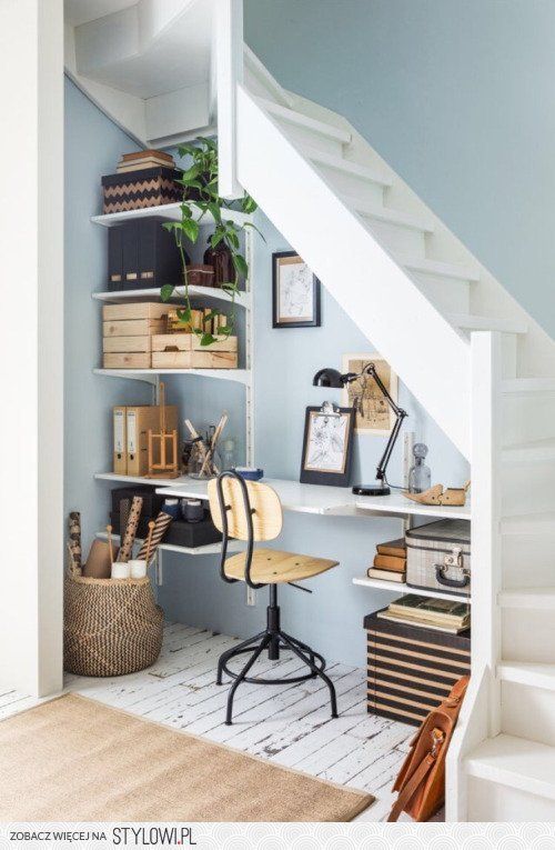 Manualidades y tendencias: Cómo aprovechar el espacio bajo la escalera