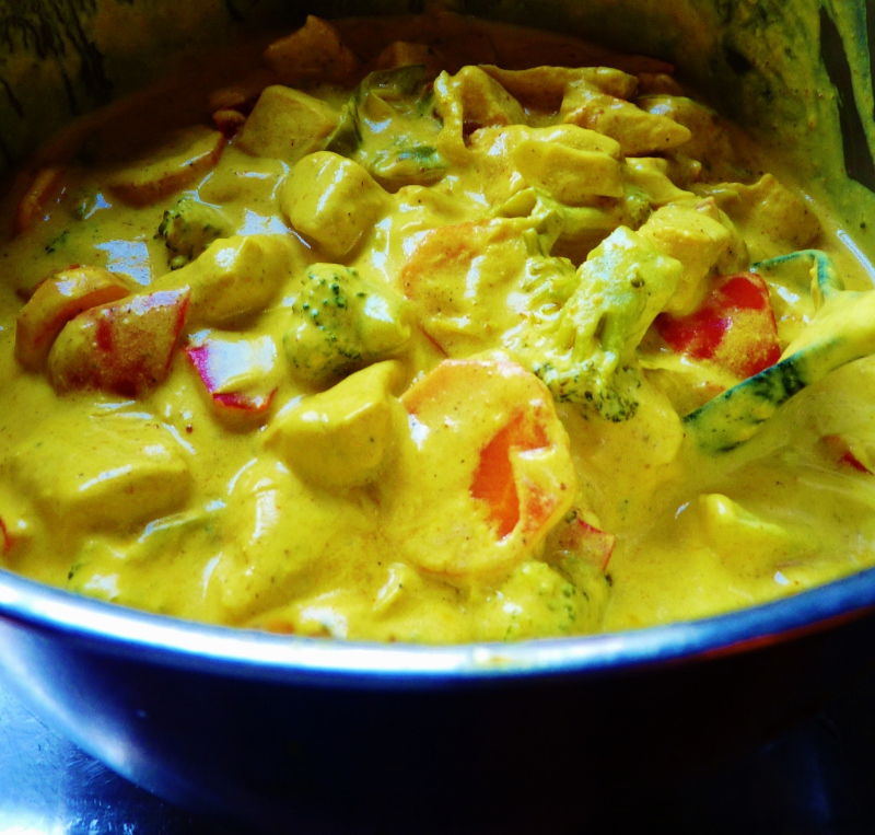 Två små kök Brorsans kycklingcurry med broccoli, morötter, paprika och