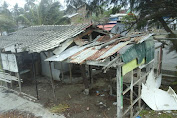 Dilanda Bencana Angin Kencang, Bangunan Rumah Warga dan Instalasi PLN di Selayar Rusak