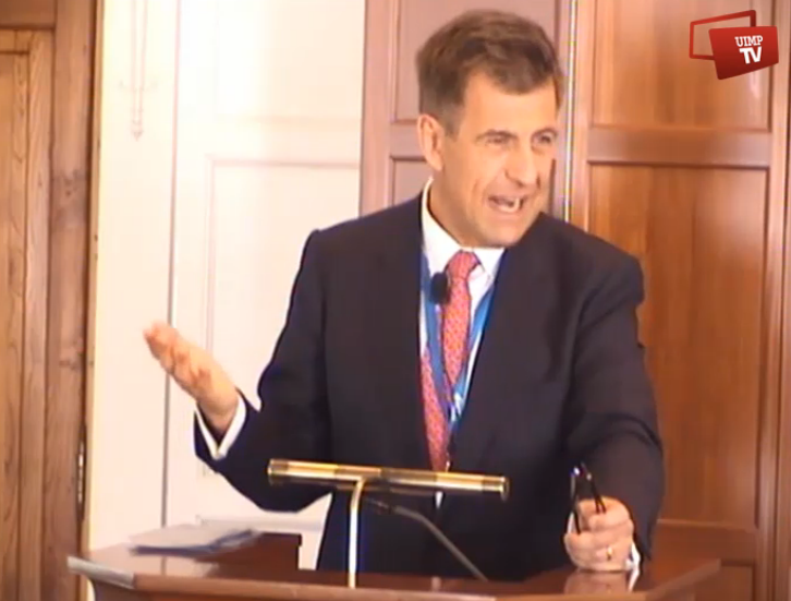 Josep de Martí Vallés en la Universidad Internacional Menéndez Pelayo en Santandar Retos de la ley de racionalización y sostenibilidad de régimen local