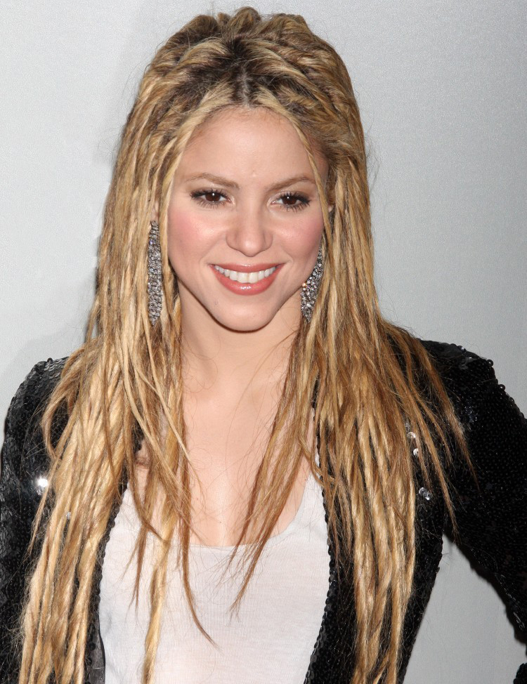 World Latest Fashion Trends: Shakira Brand New Top 10 Hairstyles Design