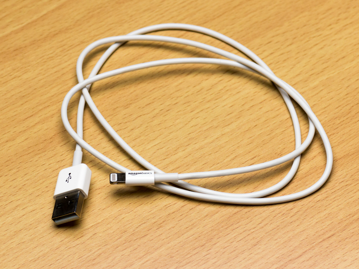 無事に充電完了！ Amazonベーシック iPhoneケーブル ライトニングケーブル ホワイト (90cm)