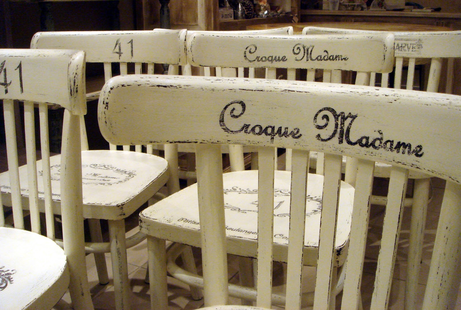 Krzesła dla Croque Madame